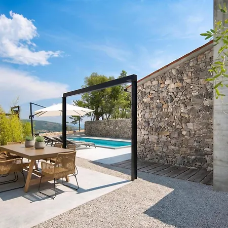 Villa Iron Lady - Private Pool & Sea View Labin