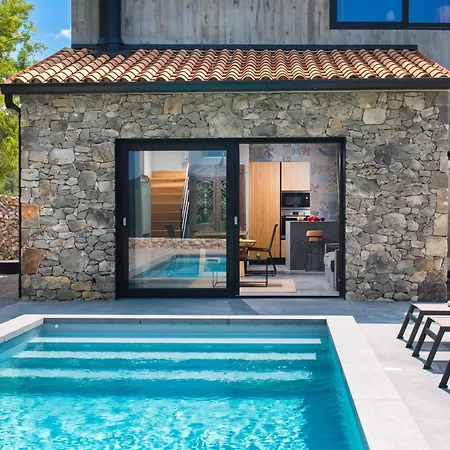 Iron Lady - Private Pool & Sea View * Labin